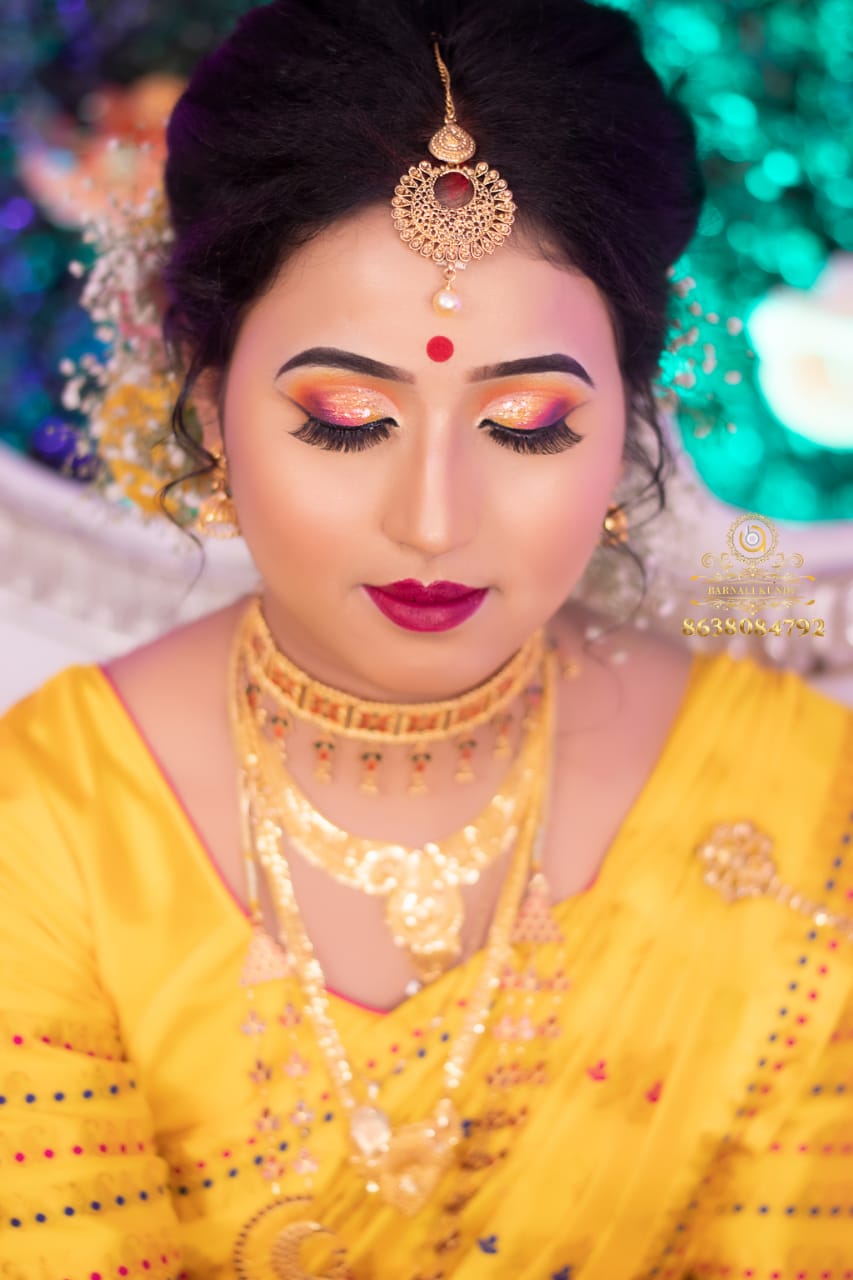 Bridal makeup Artist Barnali Kundu - ISO 9001:2015 Certified